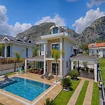Villa Goecek Merkez De Oezel Havuz Muestakil Lueks *