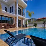 Göcek Merkez De özel Havuz Müstakil Lüks Villa