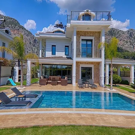 Göcek Merkez De özel Havuz Müstakil Lüks Villa Fethiye